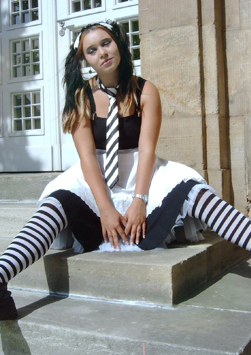Cosplay-Cover: Gothic Lolita 1