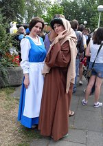 Cosplay-Cover: Belle (Alltagsoutfit)