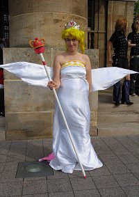 Cosplay-Cover: Neo Queen Serenity