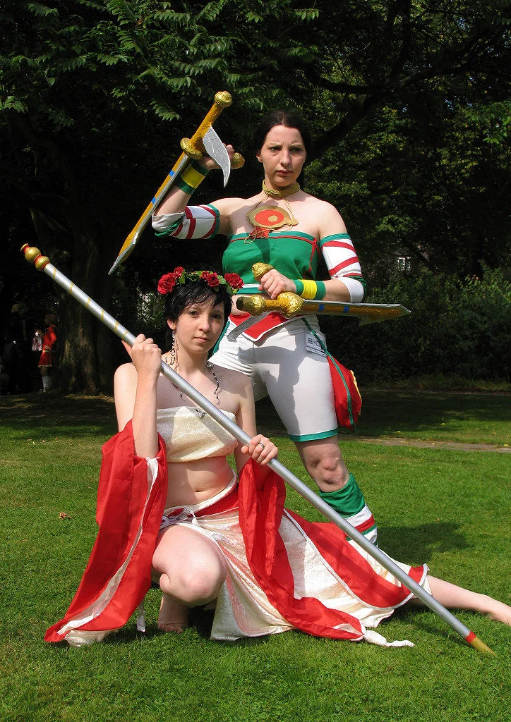 Cosplay-Cover: Scarlett