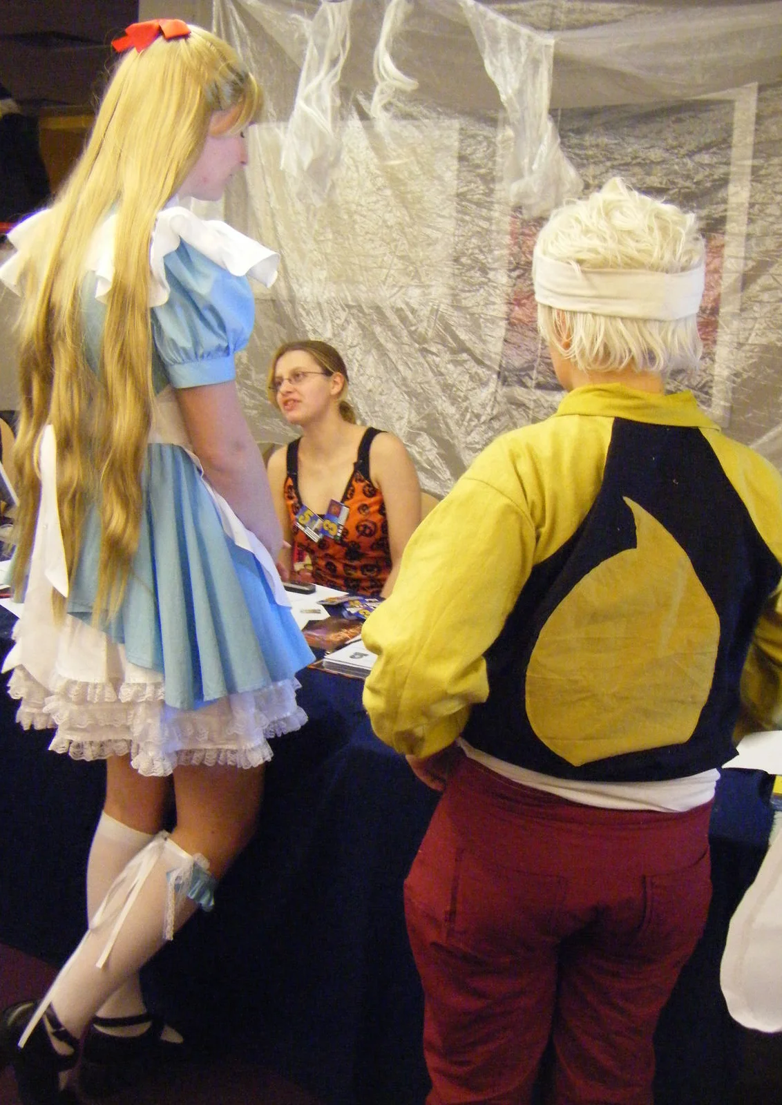 Cosplay-Cover: Maiden Café Alice (Dienstkleidung)