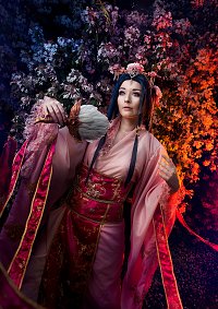 Cosplay-Cover: Empress Ren Hakuei