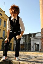 Cosplay-Cover: Tsunayoshi Sawada | Schuluniform