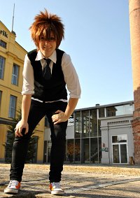 Cosplay-Cover: Tsunayoshi Sawada | Schuluniform