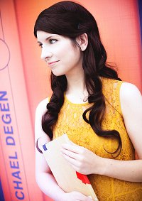 Cosplay-Cover: Belle [S02E08 - Burger Date Dress]