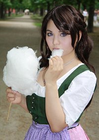 Cosplay-Cover: Fem!Austria [Dirndl]