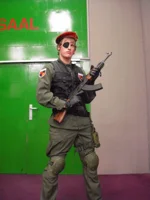 Cosplay-Cover: Wild Geese-Söldner