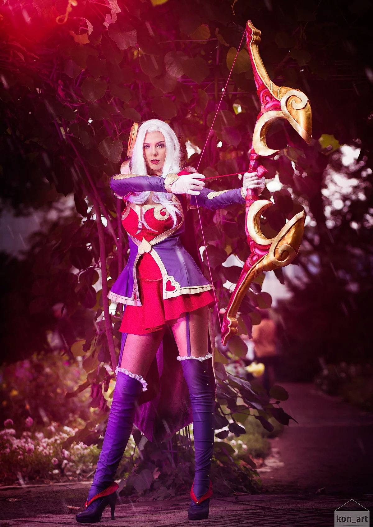 Cosplay-Cover: Heartseeker Ashe