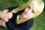 Cosplay-Cover: Winry Rockbell (travel dress)