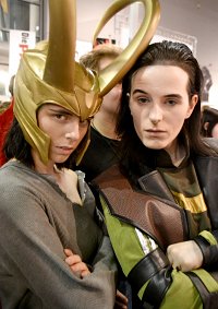 Cosplay-Cover: Loki prison - with helmet and slippers