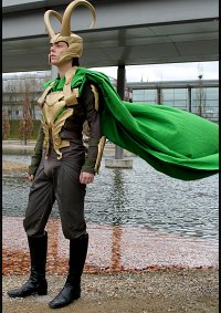 Cosplay-Cover: Loki Laufeyson - Thor 1 full armor