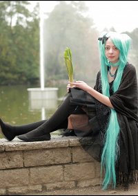 Cosplay-Cover: Miku Hatsune (Black Dress)