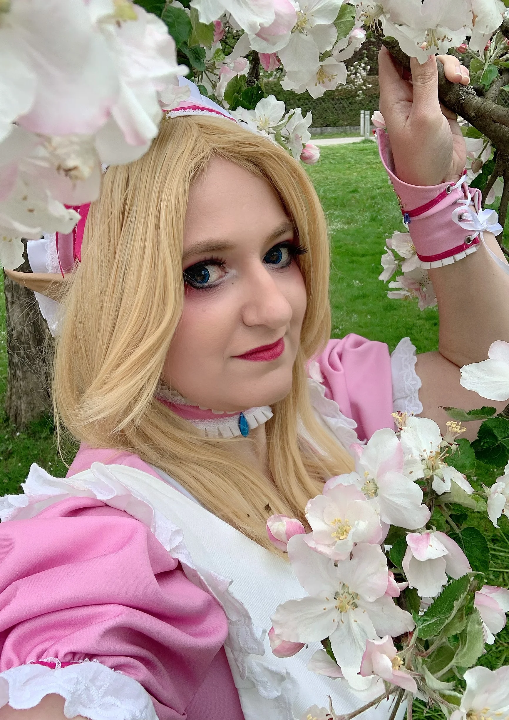 Cosplay-Cover: Princess Zelda [Hyrule Café Maid]