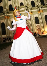 Cosplay-Cover: Princess Peach ~ ♥[Feuer Version]♥