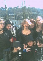 Cosplay-Cover: Schwarze Mitze