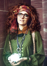 Cosplay-Cover: Prof. Sybill Trelawney