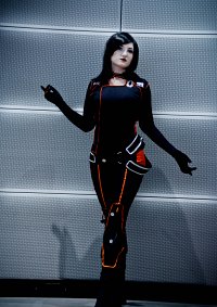 Cosplay-Cover: Miranda Lawson [Black Suit]