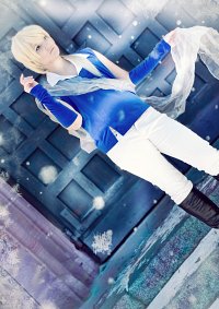 Cosplay-Cover: Elias [Ball] (Genderbend Elsa)