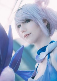 Cosplay-Cover: Lux [Elementalist Mystic]