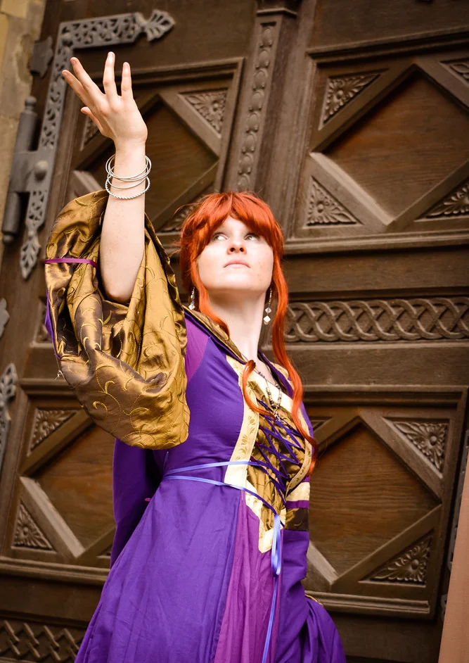 Cosplay-Cover: Alaine Frynia