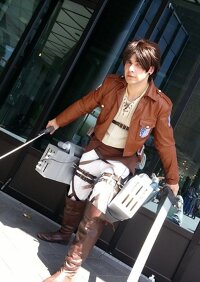 Cosplay-Cover: Eren Jaeger