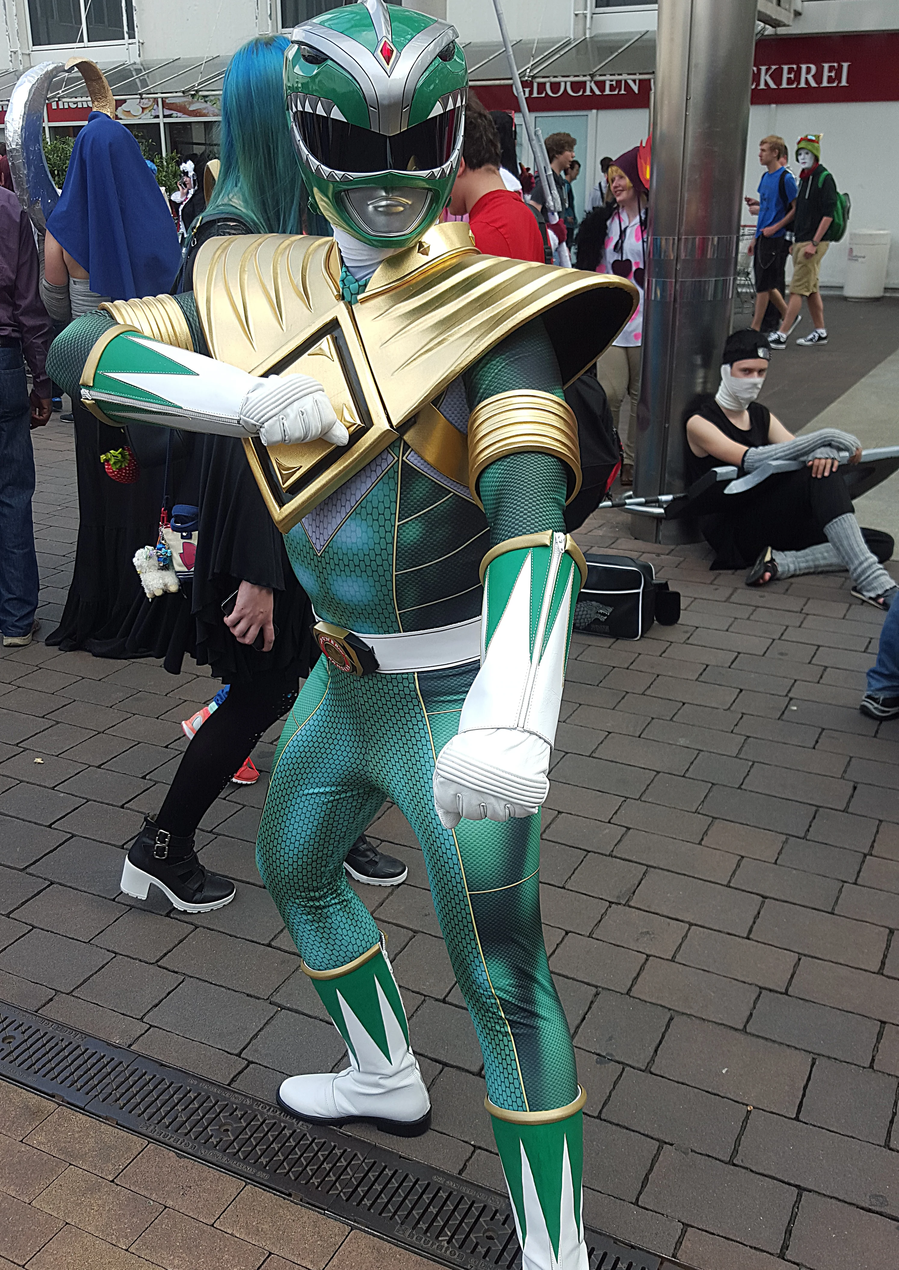 Cosplay-Cover: Green Ranger - Bat in the Sun