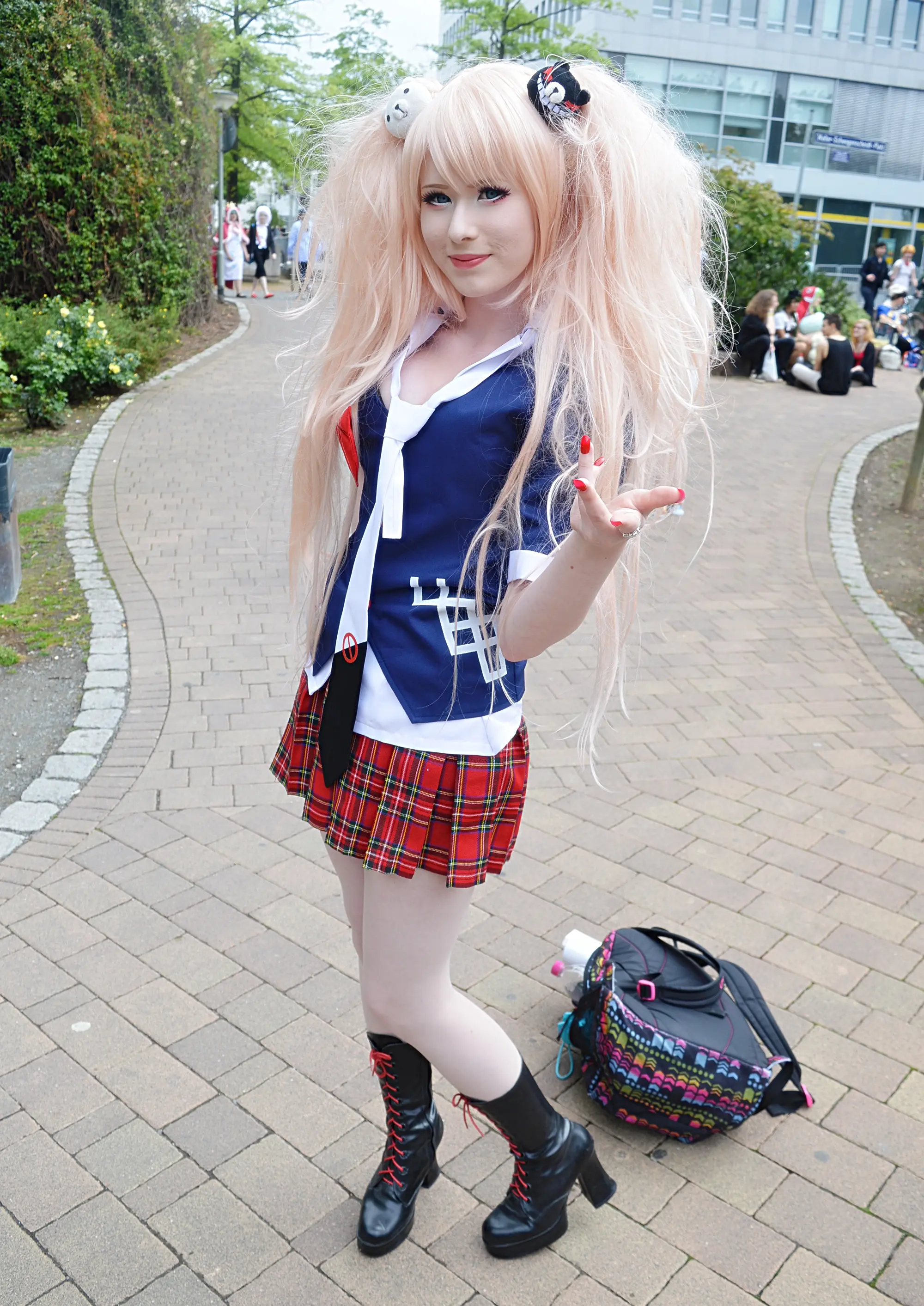 Cosplay-Cover: Enoshima Junko ❀ Basic ❀