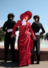 Cosplay-Cover: Madame Red