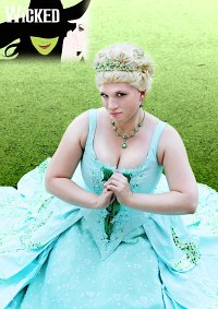 Cosplay-Cover: Glinda- Verlobungskleid