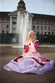 Cosplay-Cover: Lucy Heartphilia (Chapter 68 Barockkleid)