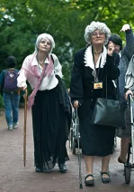 Cosplay-Cover: DIE Oma