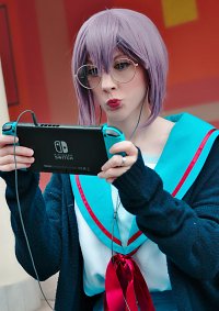 Cosplay-Cover: Yuki Nagato (Schuluniform)