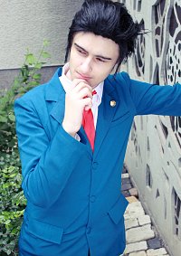 Cosplay-Cover: Pheonix Wright (Ryuuichi Naruhodou)