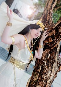 Cosplay-Cover: Ishizu Ishtar