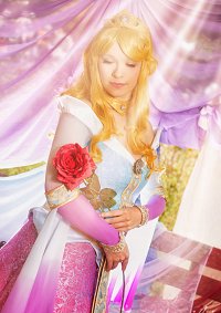 Cosplay-Cover: Aurora [Couture de Force]