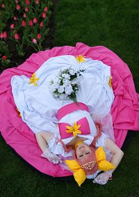 Cosplay-Cover: Momoko Hanasaki (Wedding Peach)