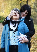 Cosplay-Cover: Ciel Phantomhive (Cielois(?) Outfit)