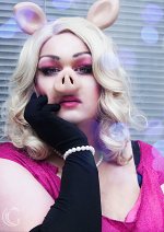 Cosplay-Cover: Miss Piggy