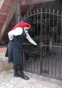 Cosplay-Cover: Antonia J. Crowley
