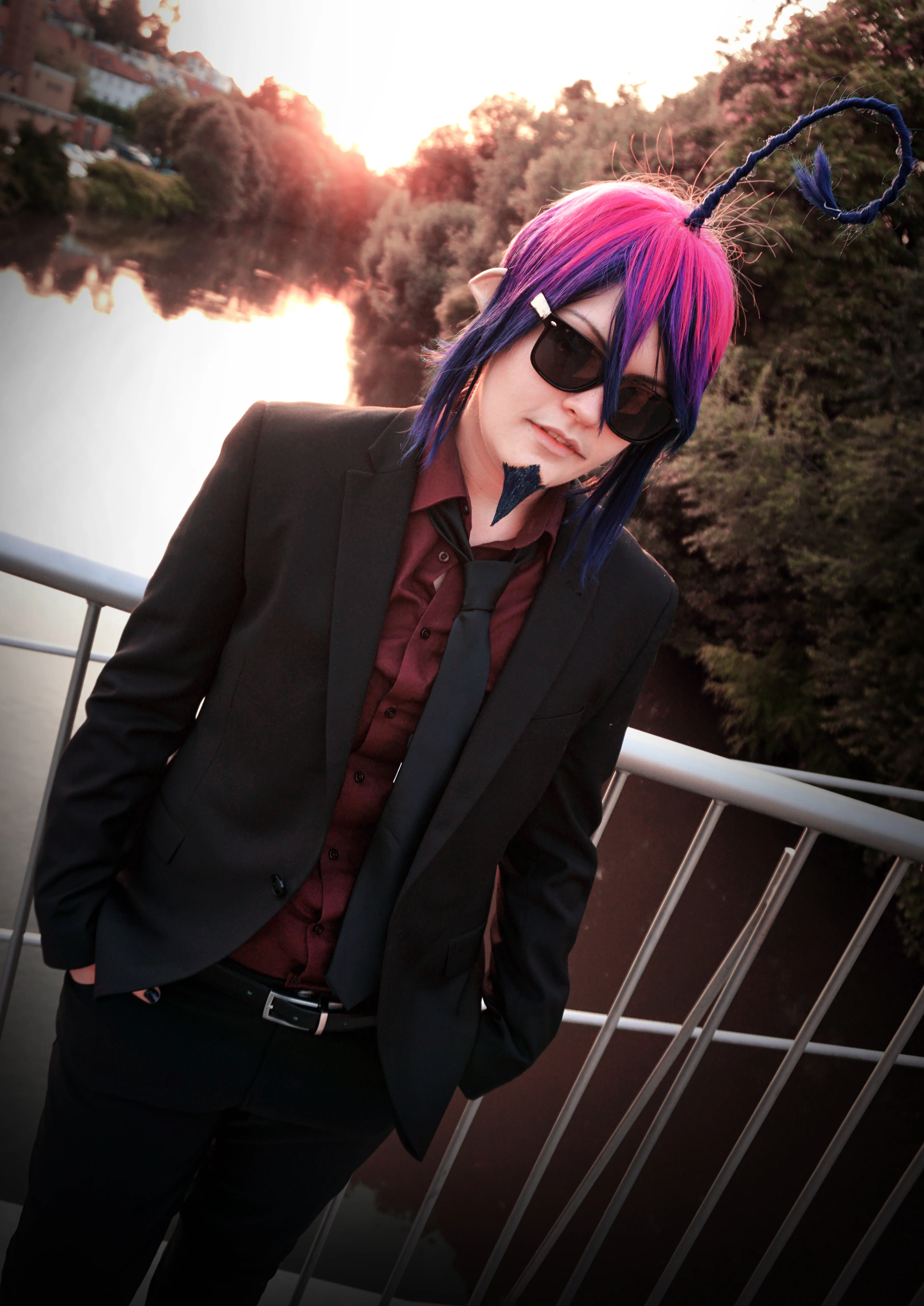 Cosplay-Cover: Mephisto Pheles [Suit]