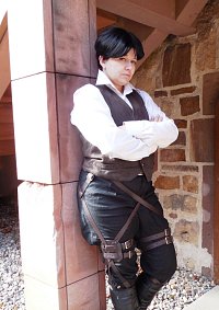 Cosplay-Cover: Levi Ackerman [A Choice of no Regrets]