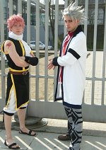 Cosplay-Cover: Natsu Dragneel [Schwarz-Gold Outfit]