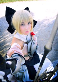 Cosplay-Cover: Saber Lily [Armor]