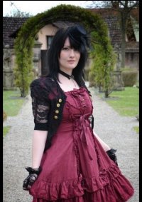 Cosplay-Cover: Metamorphose Red Dress