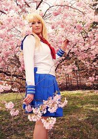 Cosplay-Cover: Minako Aino erste Schuluniform