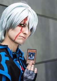 Cosplay-Cover: Kiryu Kyosuke ~Dark Signer~