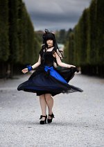 Cosplay-Cover: Bizarre Doll [Ball Gown]