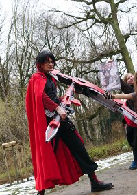 Cosplay-Cover: Ruby Rose (männlich)