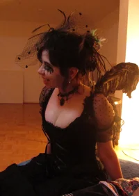 Cosplay-Cover: Düstere Begleiter