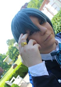 Cosplay-Cover: Ciel Phantomhive (Duell Version)